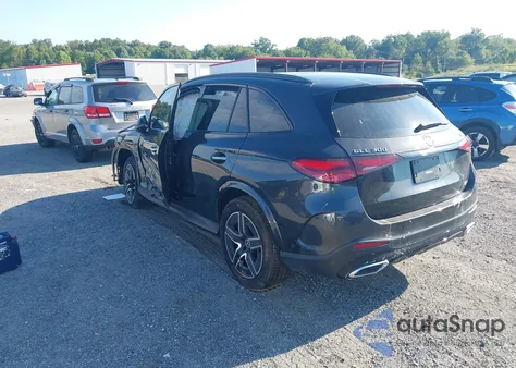 2024 Mercedes-Benz Glc 300 4Matic Suv from USA, damaged, VIN W1NKM4HB9RF220539